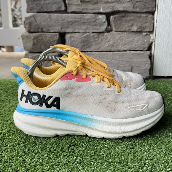 Hoka One One Clifton 9 Women's Running Shoes - Picture 2 of 12